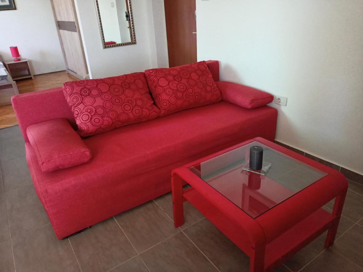 Cozy Apartment In The City Center Pula Exterior foto
