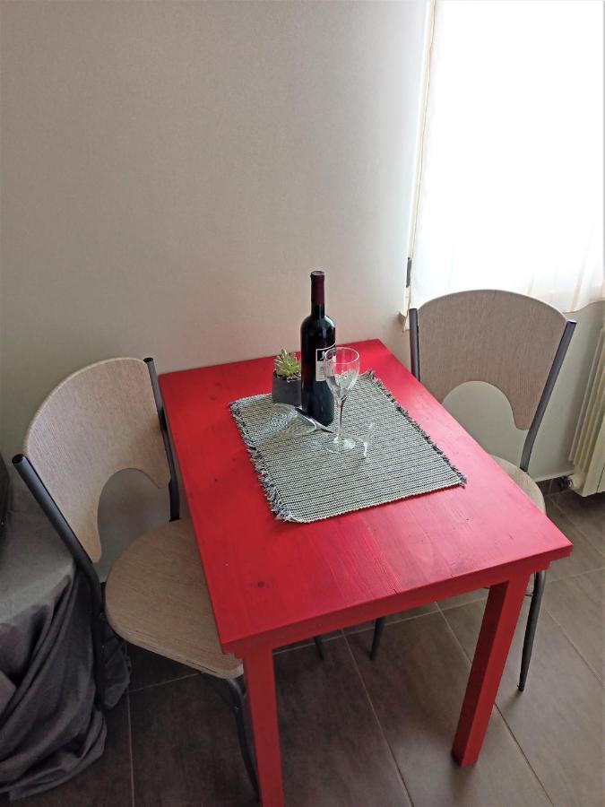 Cozy Apartment In The City Center Pula Exterior foto