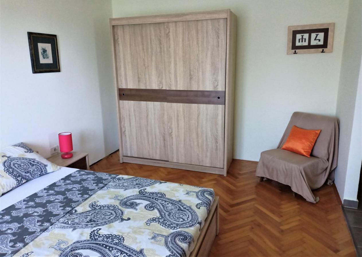 Cozy Apartment In The City Center Pula Exterior foto