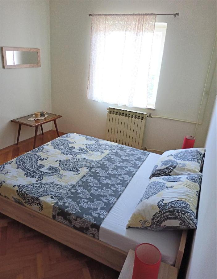 Cozy Apartment In The City Center Pula Exterior foto